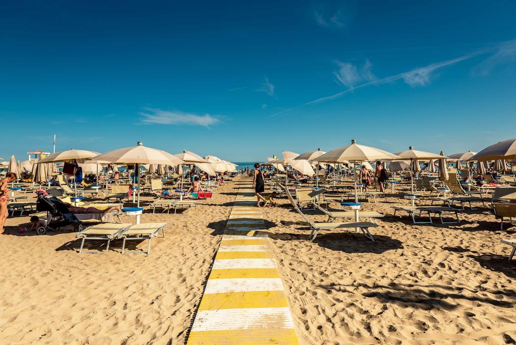 Hotel Residence Mara Lido di Jesolo Exterior photo